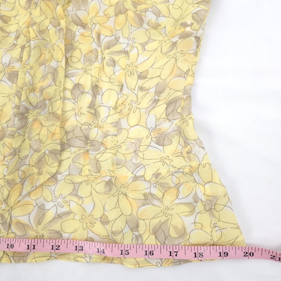 Loft yellow floral printed button down tie front blouse size 6 - Picture 9 of 13
